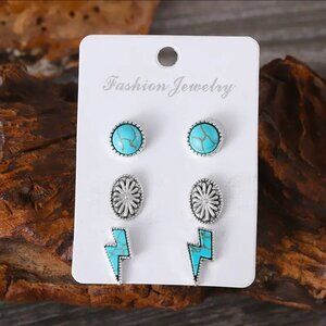 NEW Western style BOHO chic turquoise earrings, lightning bolt stud earrings